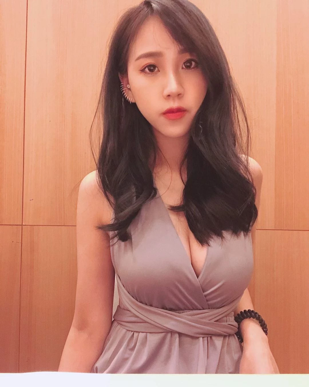 4095223.webp