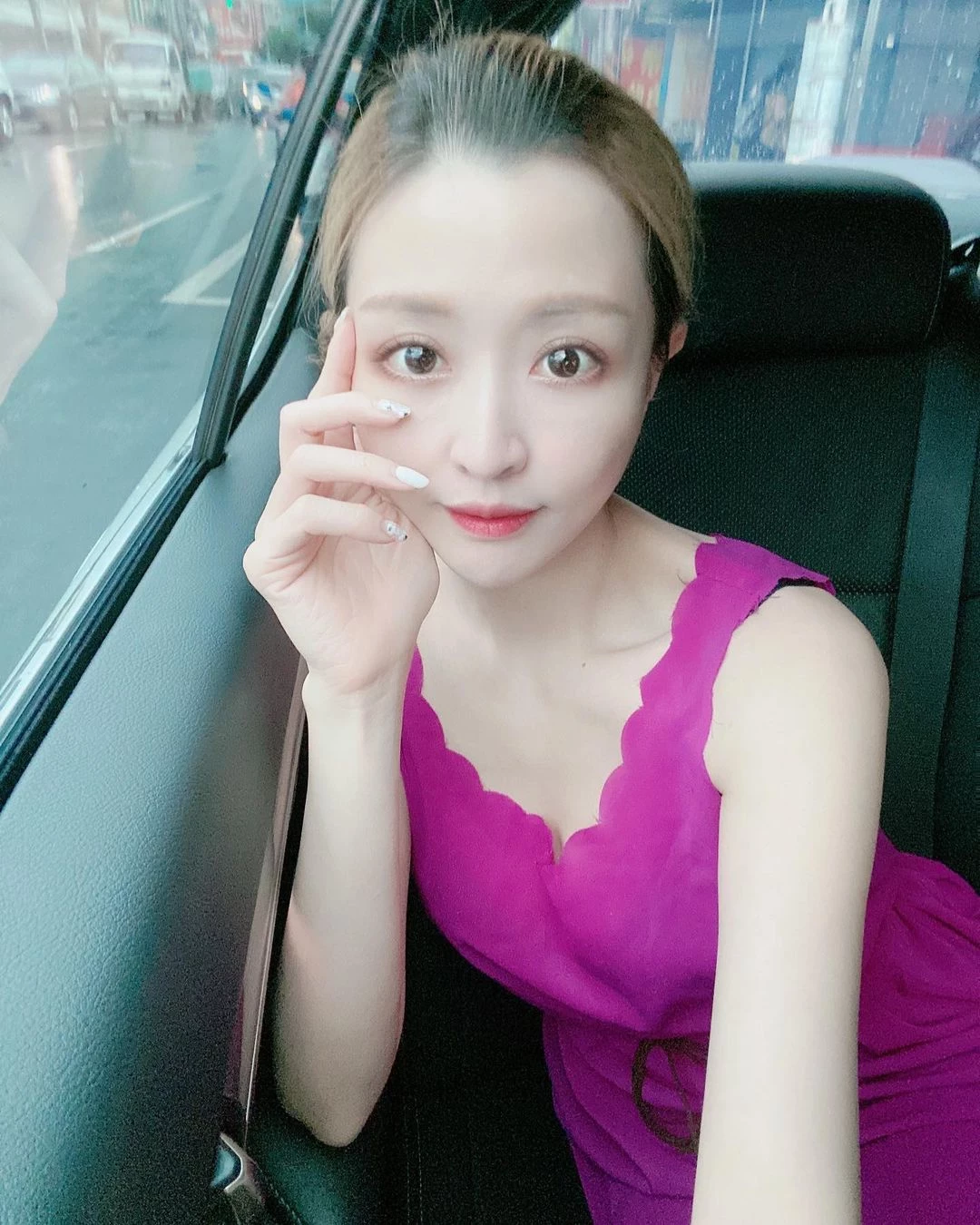 100435rc9x3unn9m77zn9t.webp
