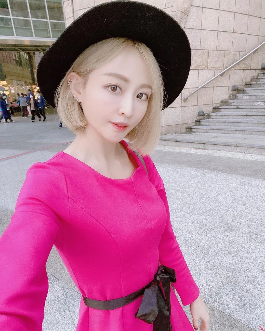100440kj818g46zmm668wu.webp