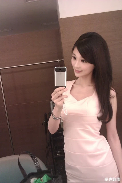 123017vrh4lbsgnmdx8j8q.webp