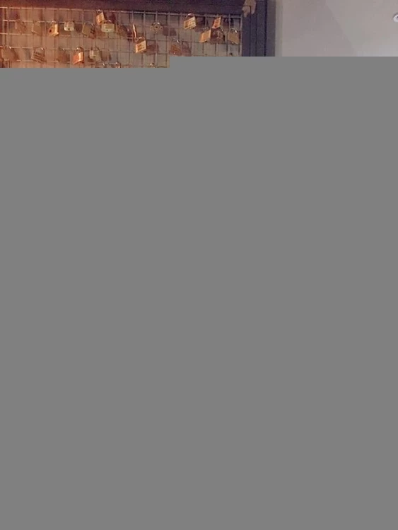 4213117.webp