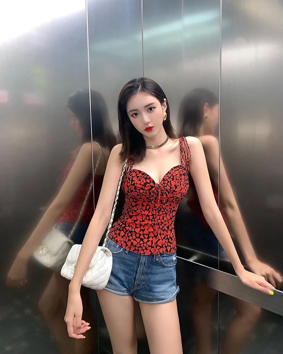 110907qy055twvw5t1rwww.webp