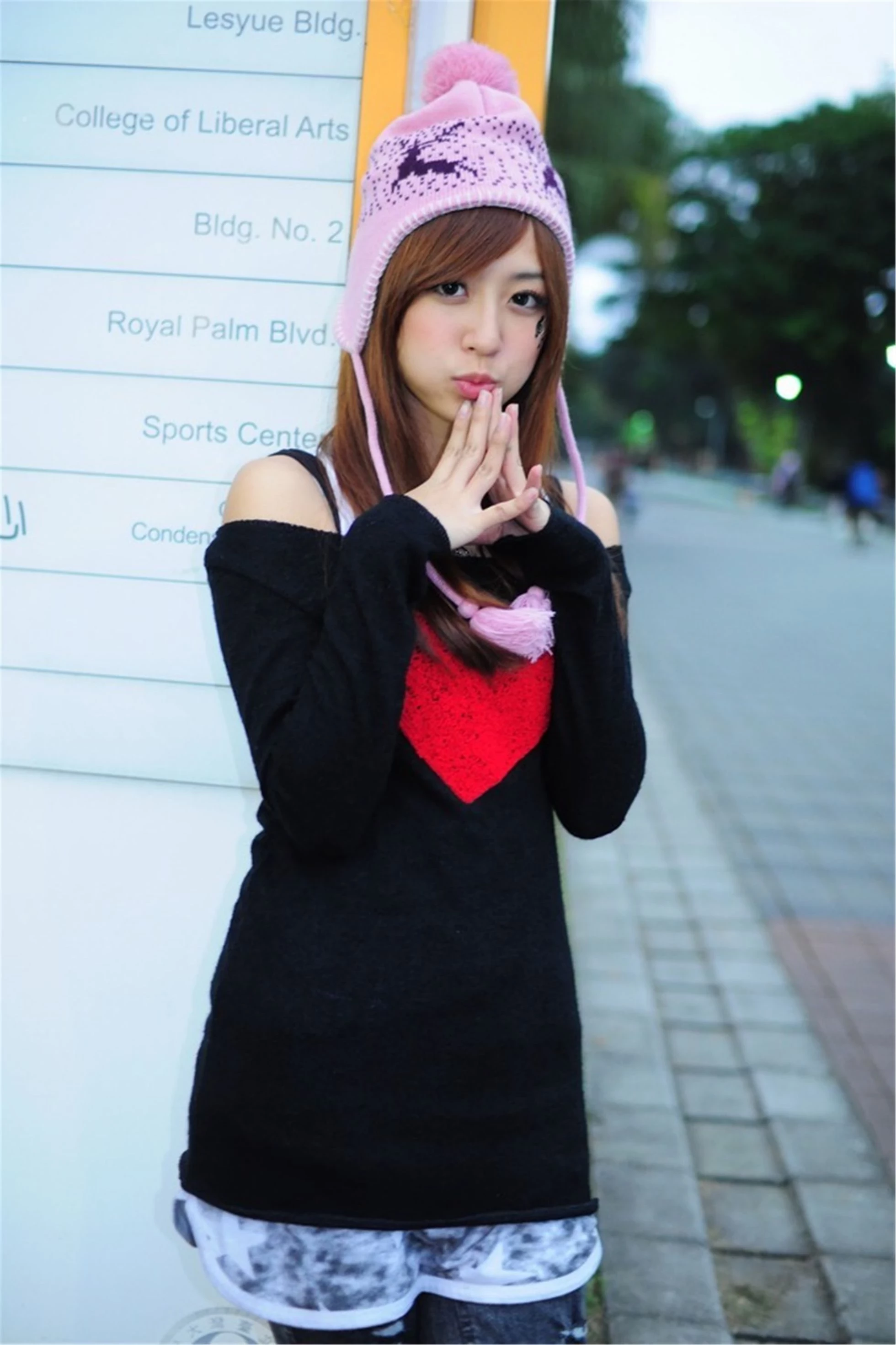 30743602.webp