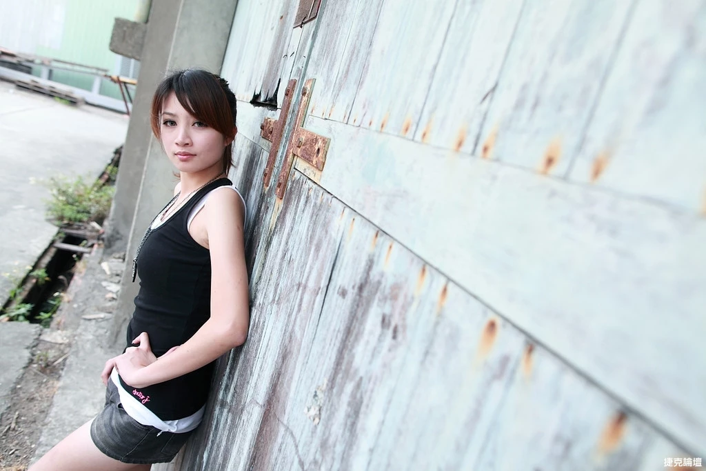 183805rglmj28km19qj9oz.webp