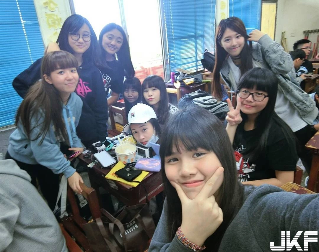 16818623.webp